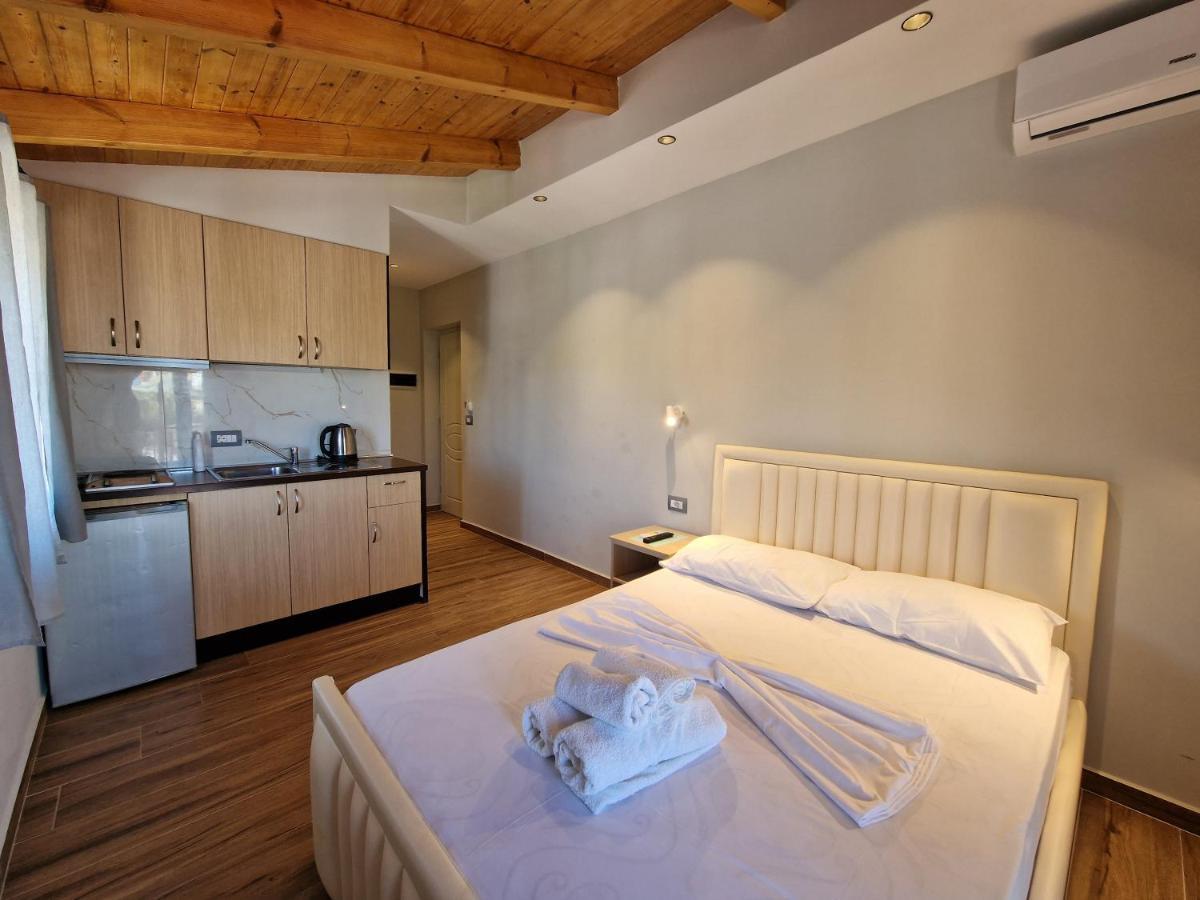 Villa Juli Ksamil Esterno foto
