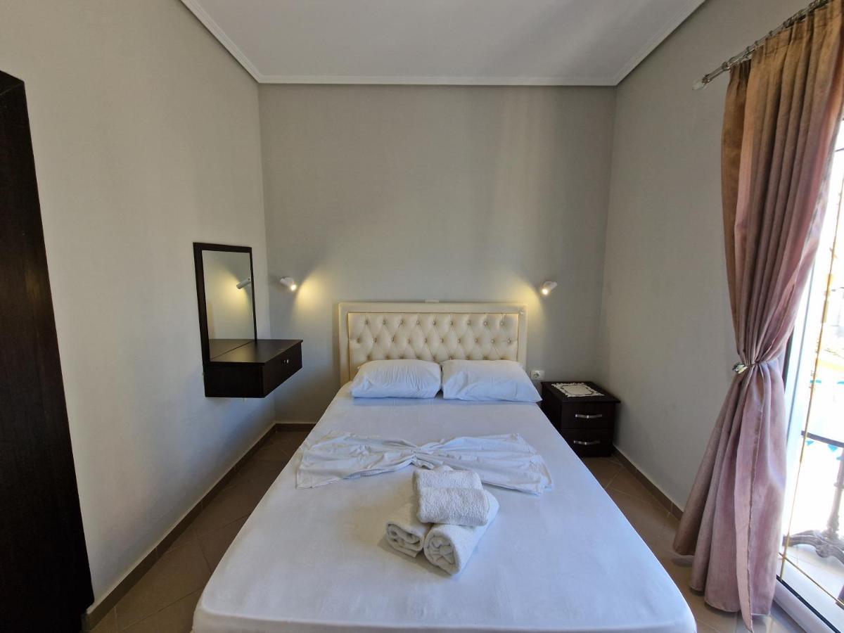 Villa Juli Ksamil Esterno foto