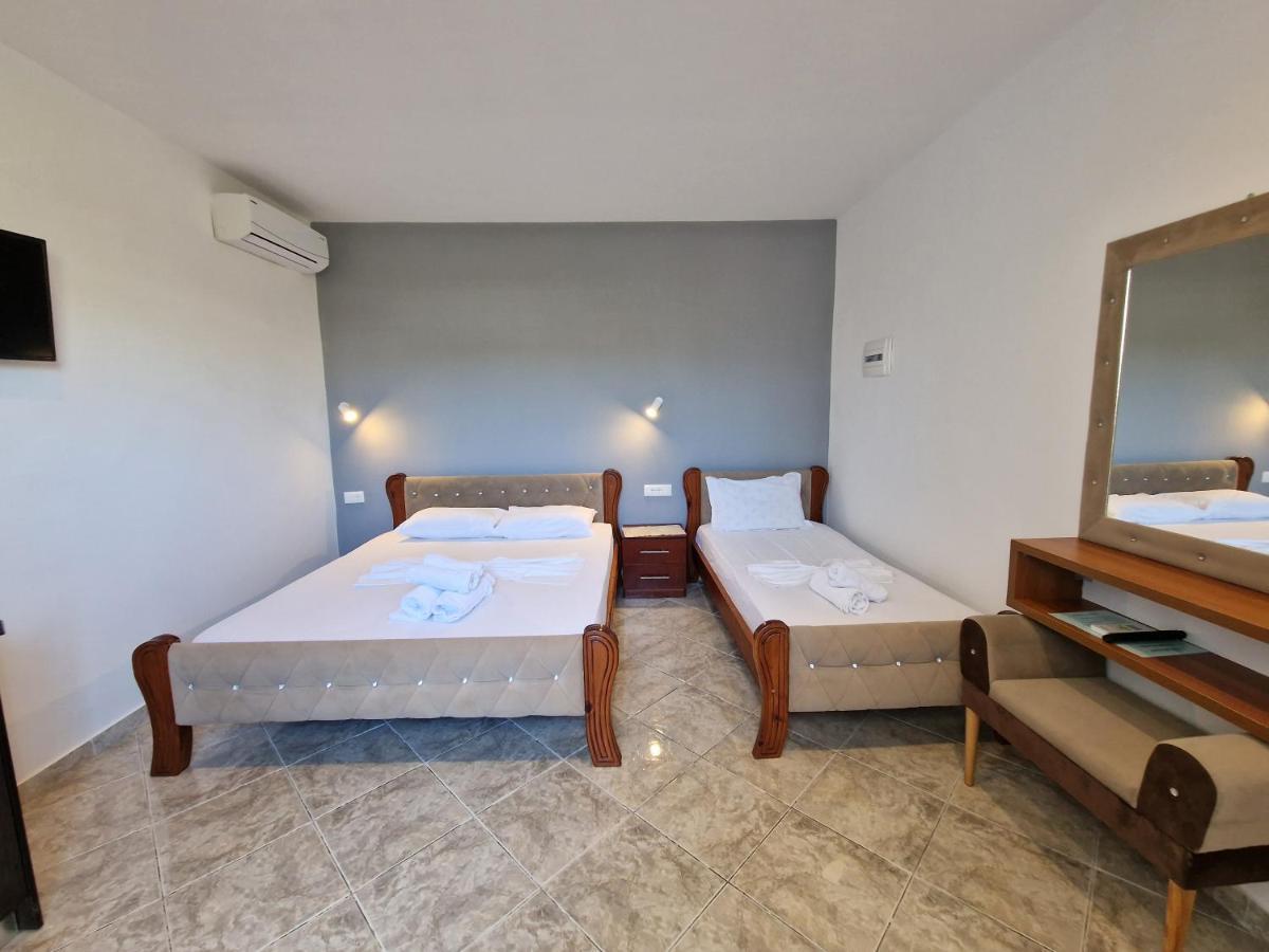 Villa Juli Ksamil Esterno foto